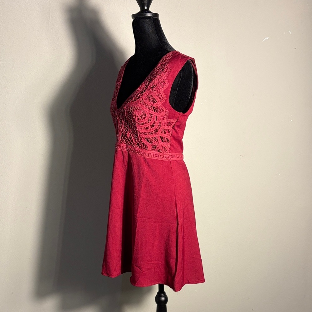 Lulu's Florentina wine Red crochet lace skater dress. - Picture 4 of 8